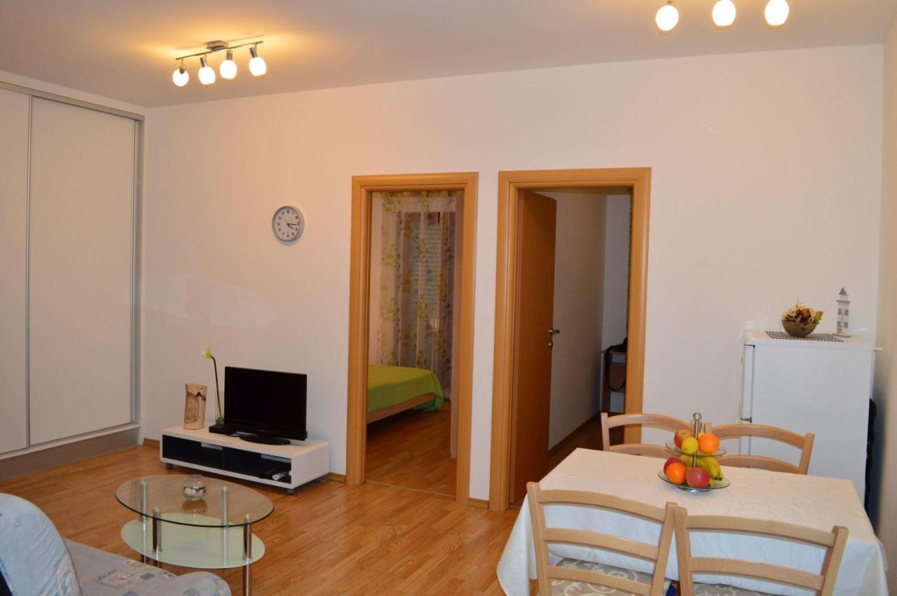 Apartments Vilim Tisno Exteriör bild